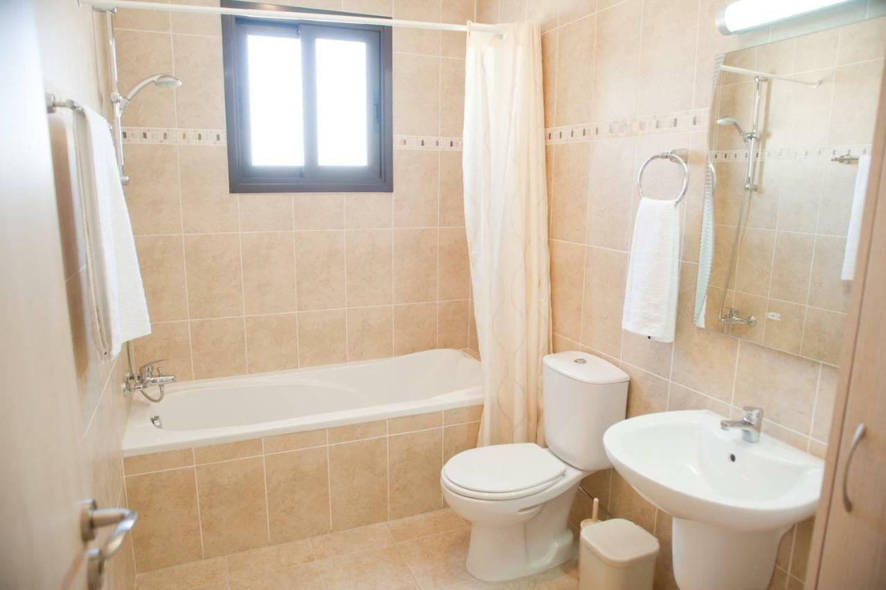 Blue Serenity Complex Larnaca Ngoại thất bức ảnh